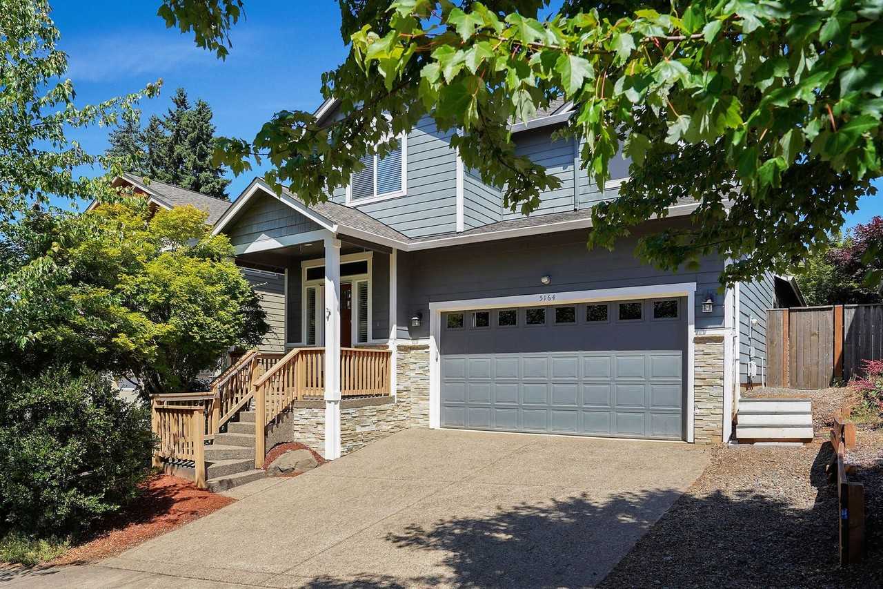 5164 Andresen St Se - Photo 3 of 40