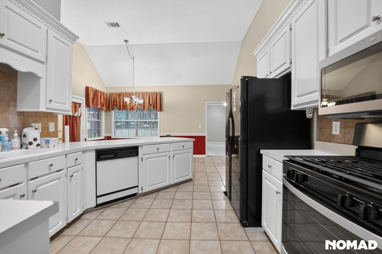 312 Wildwood Blvd - Photo 2 of 36