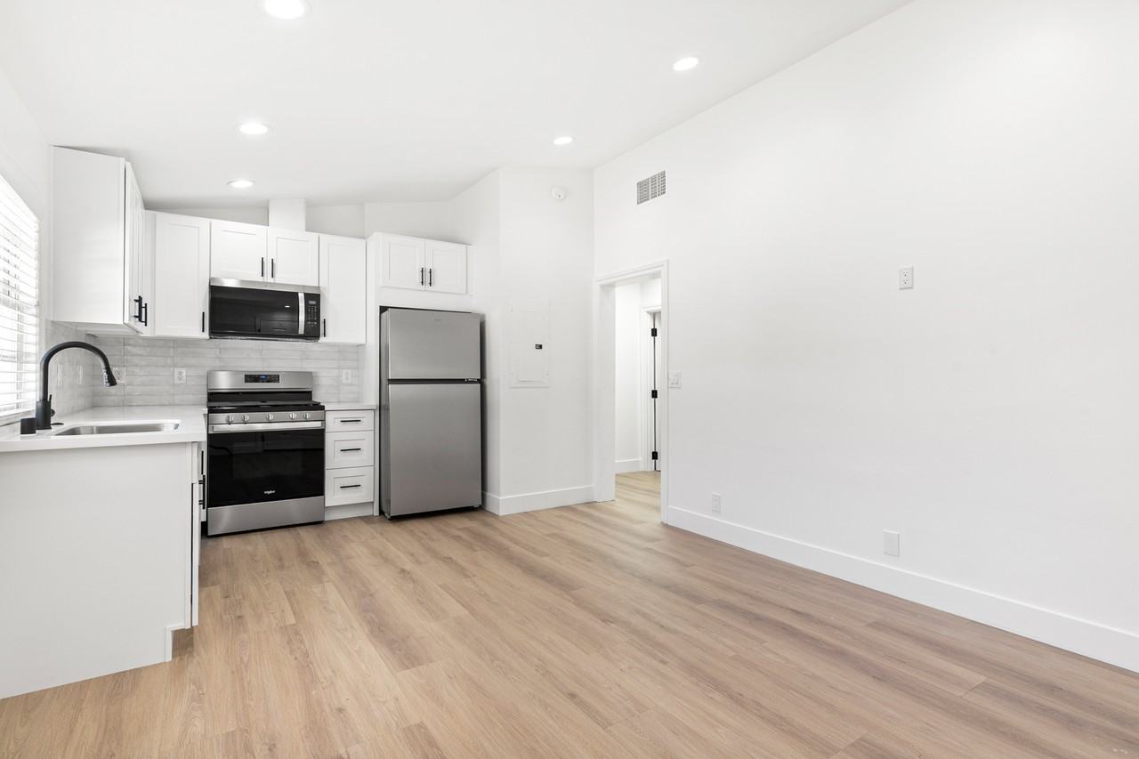 5227 Beckford Ave #NA - Photo 7 of 13