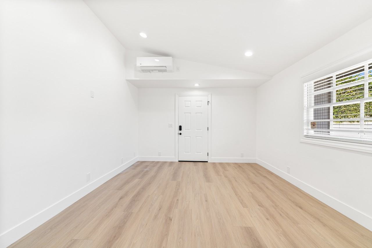 5227 Beckford Ave #NA - Photo 6 of 13