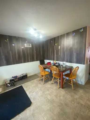 9038 95 Ave - Photo 3 of 14