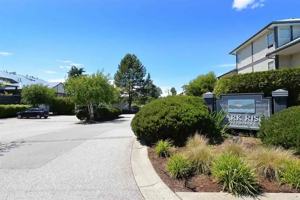 featured image of 689 Park Rd #45