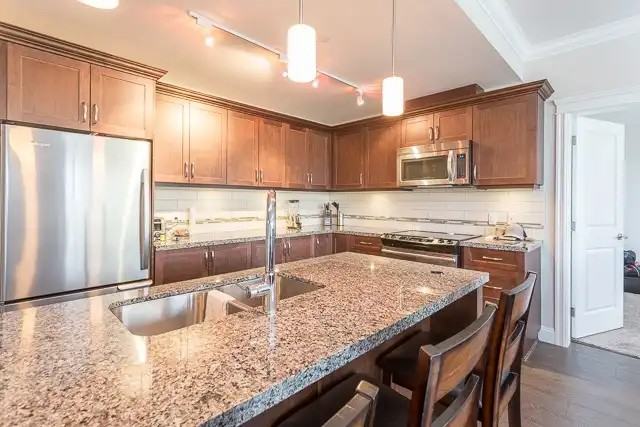 11882 226 St #304 - Photo 4 of 8