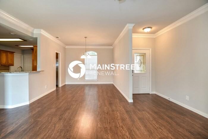 402 Tara Ln - Photo 3 of 16