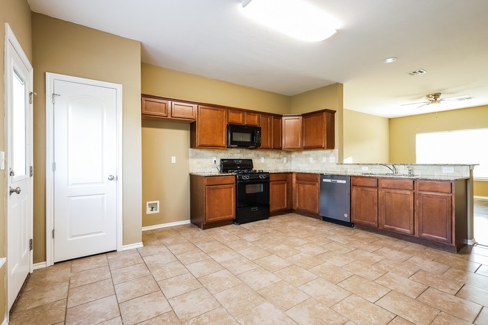 19445 Vista Ave - Photo 7 of 20