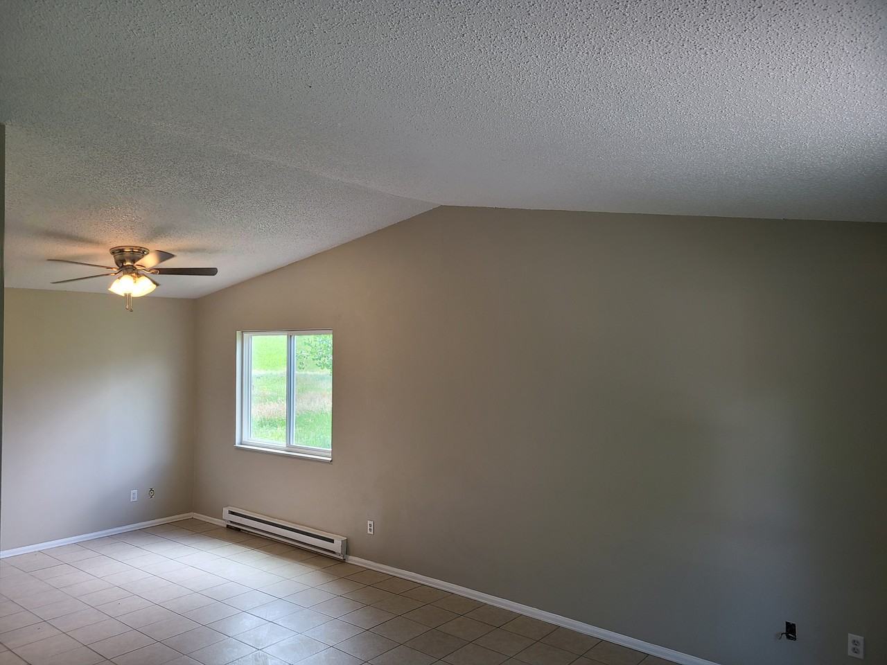 4480 Loomis Ave #B - Photo 4 of 17