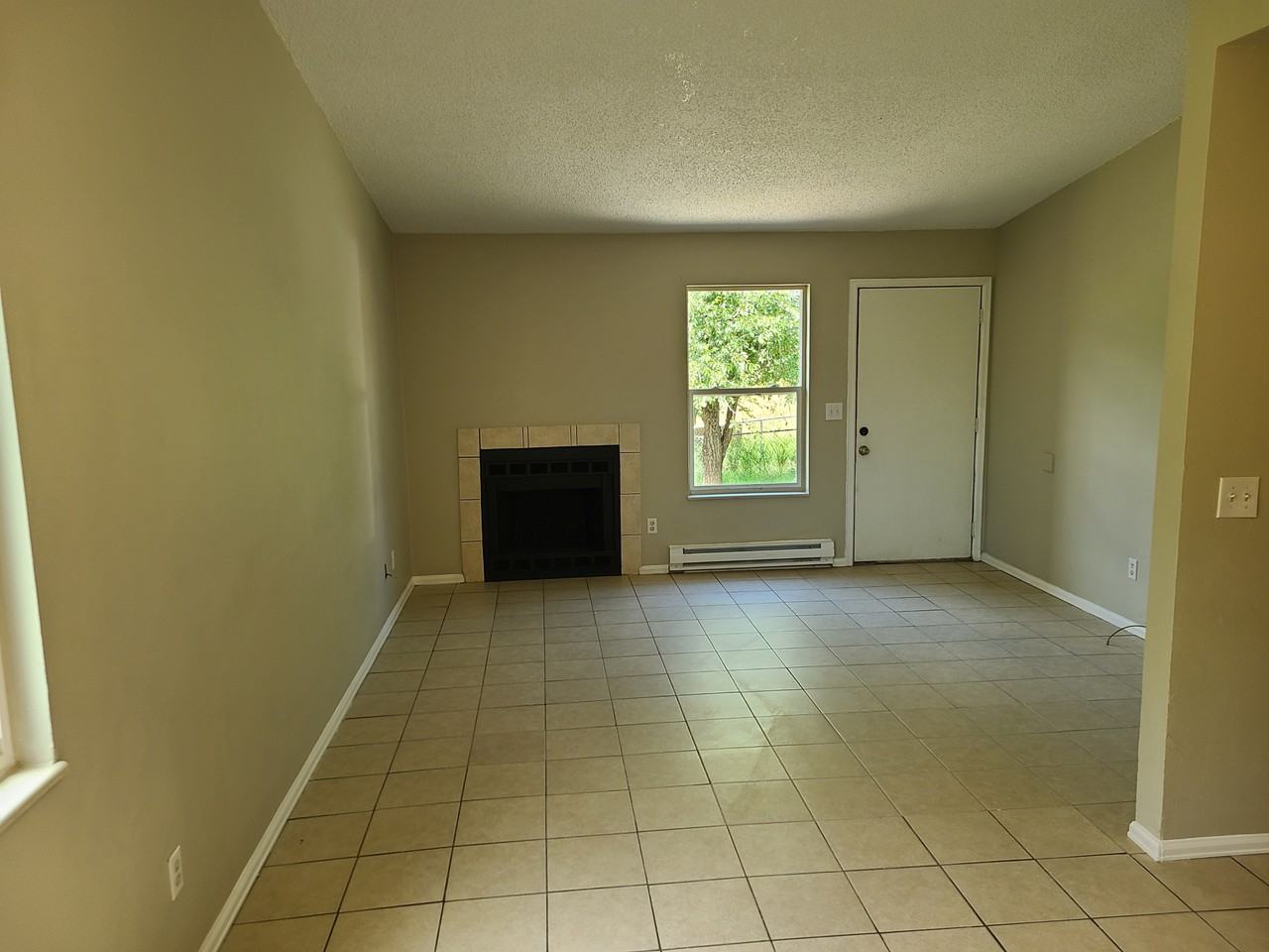 4480 Loomis Ave #B - Photo 7 of 17