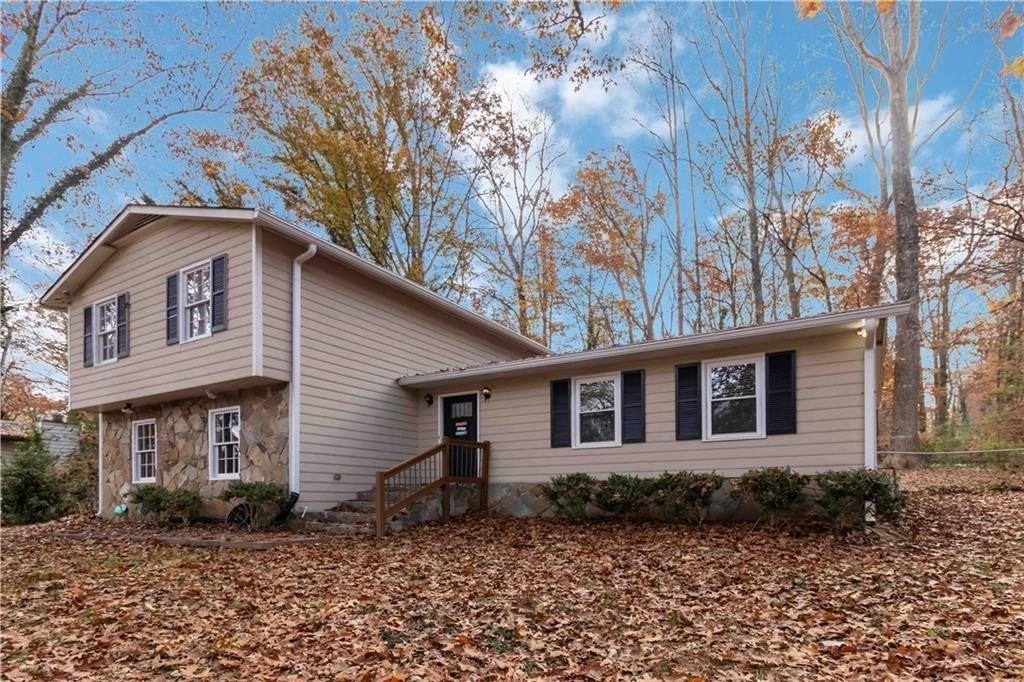 888 Chartley Dr Sw - Photo 3 of 28