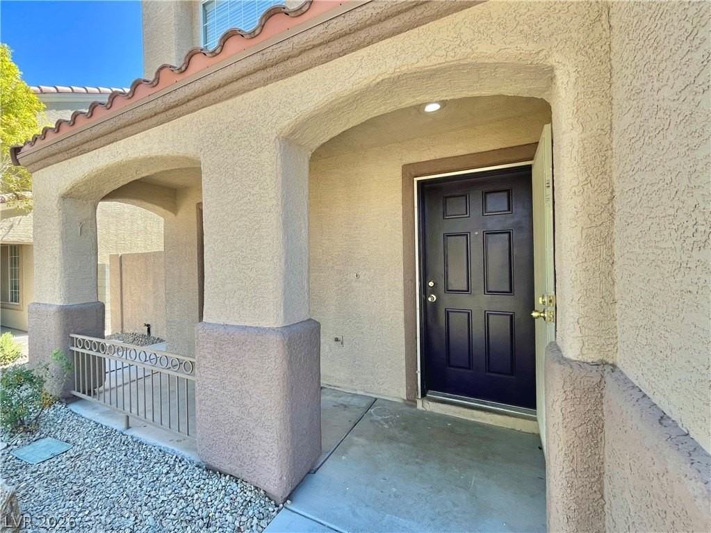 9924 Clover Field Ct - Photo 2 of 35