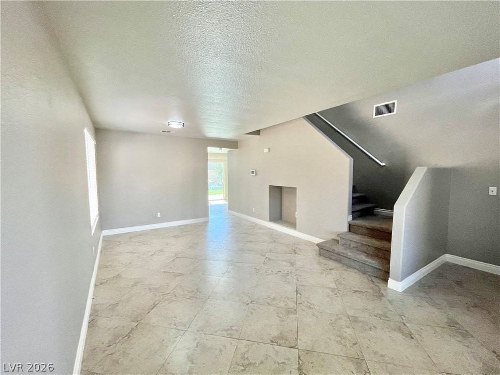 9924 Clover Field Ct - Photo 4 of 35
