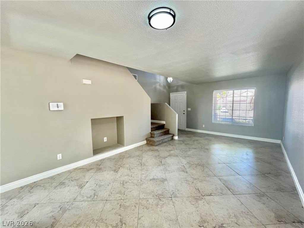 9924 Clover Field Ct - Photo 5 of 35