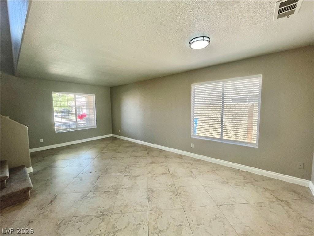9924 Clover Field Ct - Photo 6 of 35
