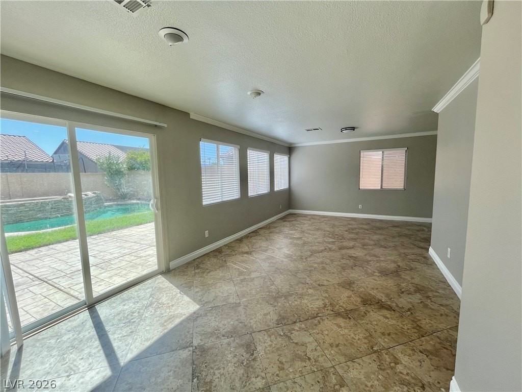 9924 Clover Field Ct - Photo 7 of 35