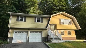 featured image of 95 Longwood Lake Rd