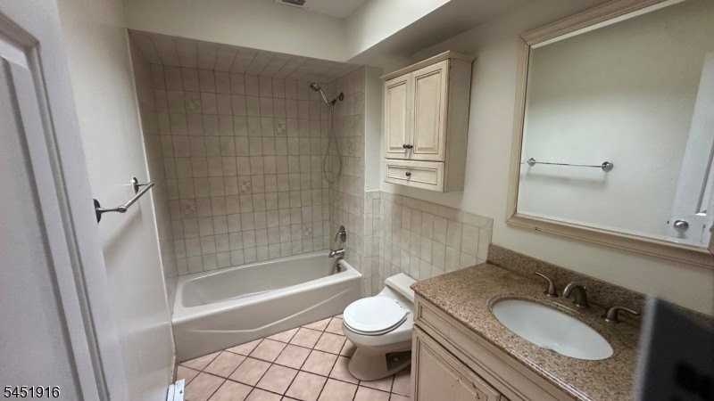 95 Longwood Lake Rd - Photo 4 of 9