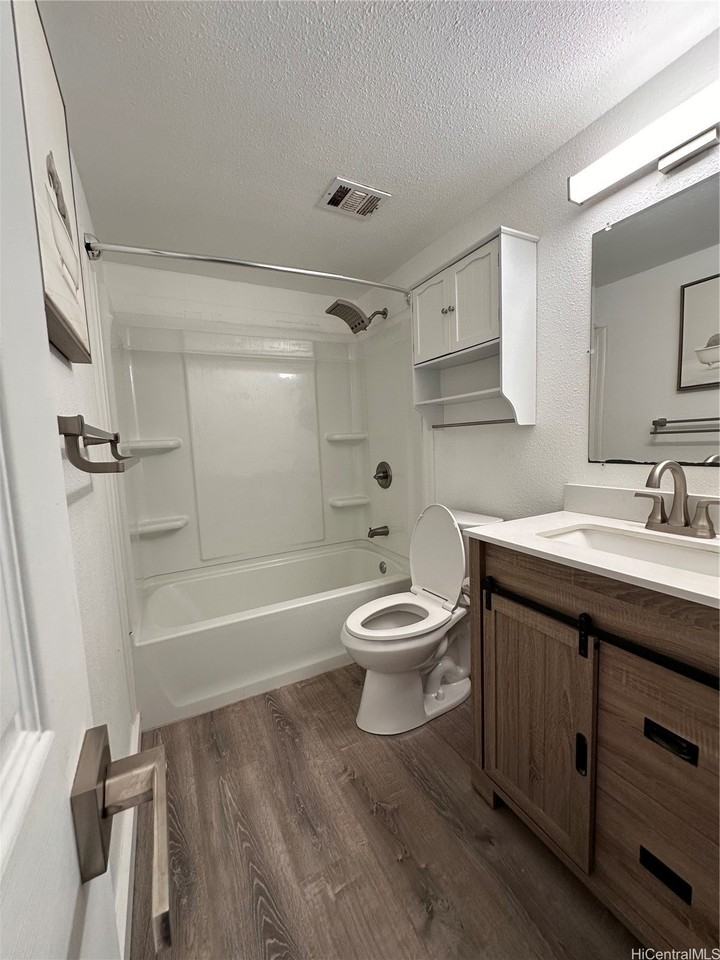 94-246 Leoku St #304 - Photo 7 of 11