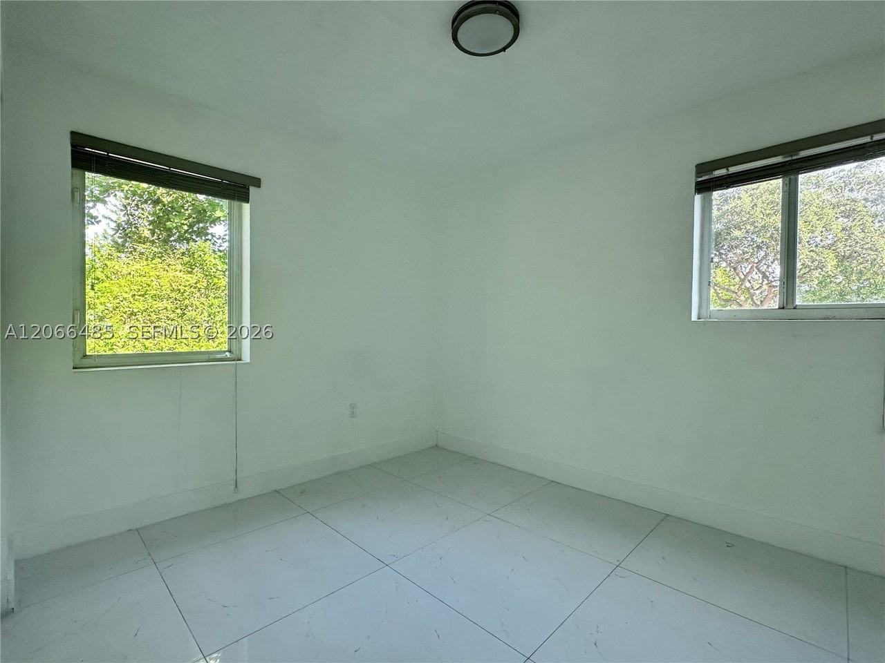 12780 Nw 16th Ave - Photo 5 of 14