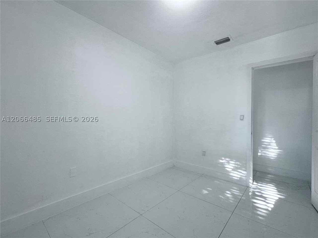 12780 Nw 16th Ave - Photo 7 of 14