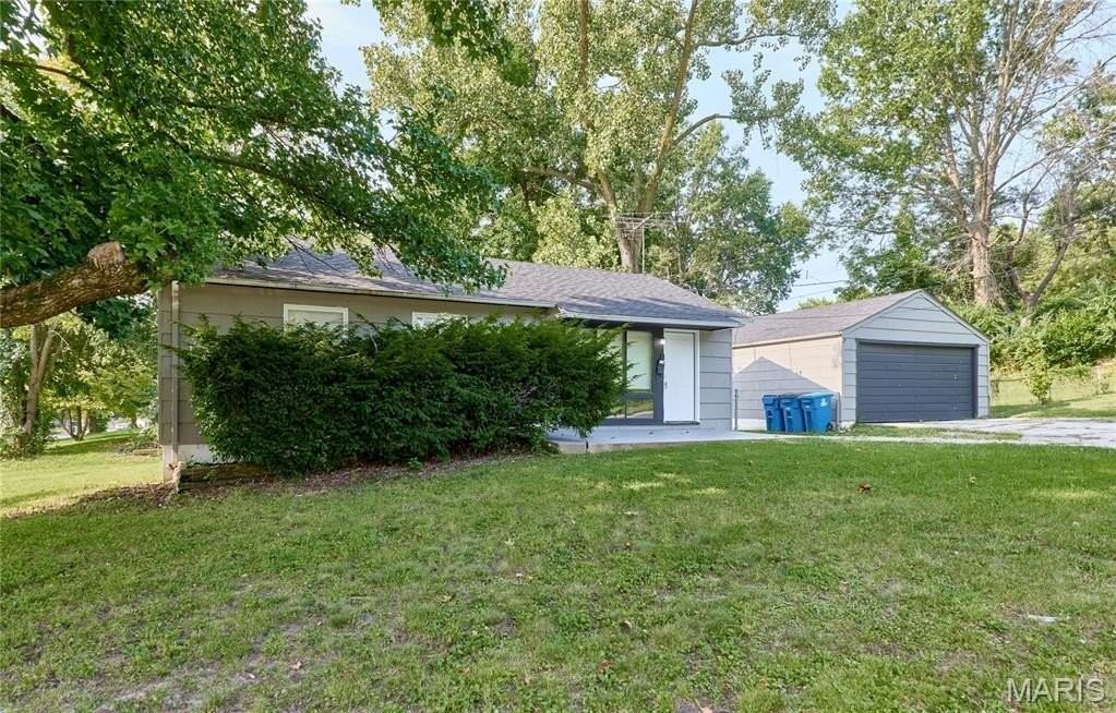 1658 Kappel Dr - Photo 4 of 24