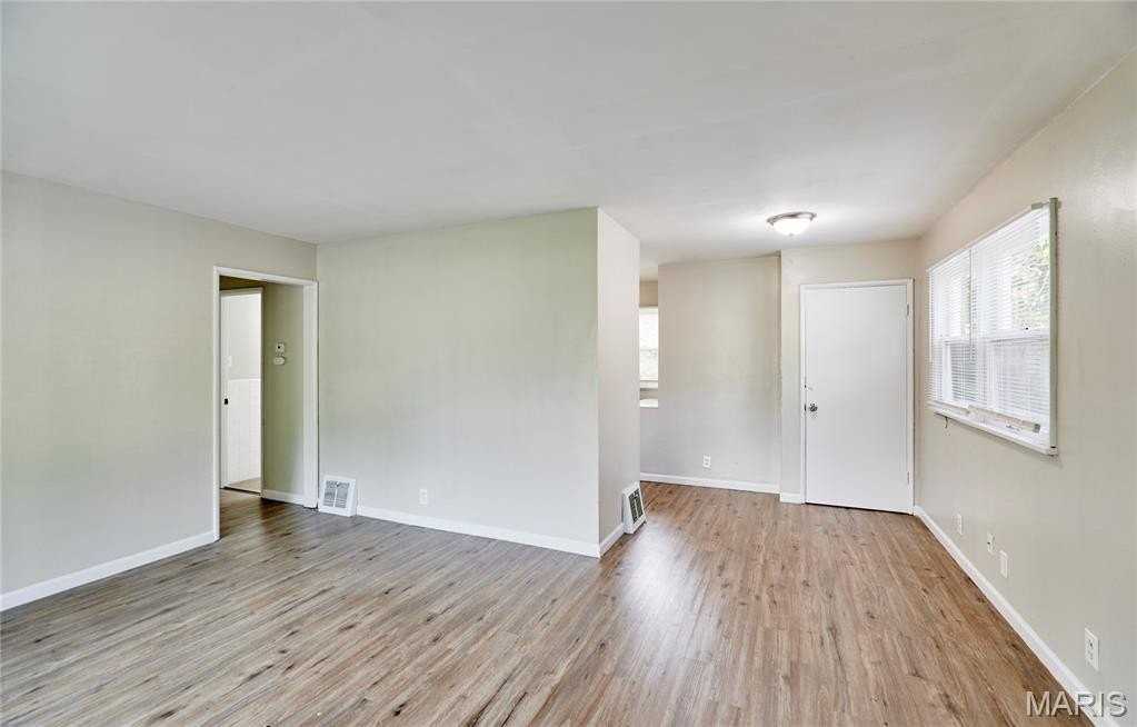 1658 Kappel Dr - Photo 6 of 24