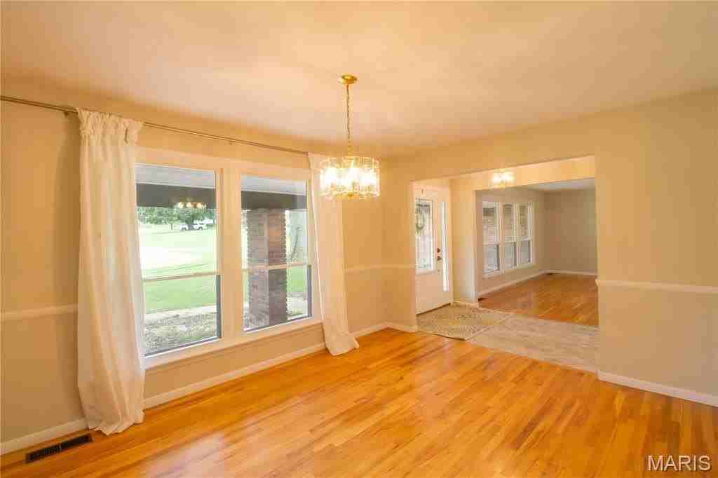 395 Statesman Ct - Photo 7 of 37