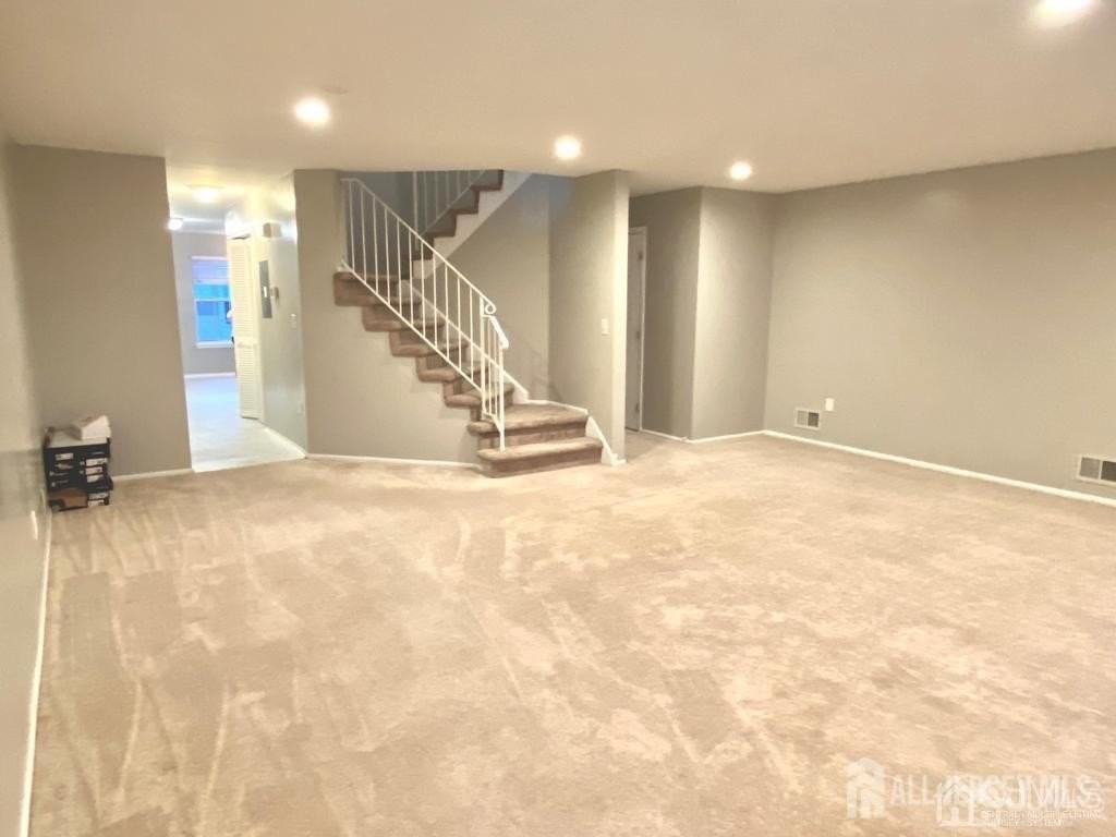 315 Plymouth Rd - Photo 3 of 16