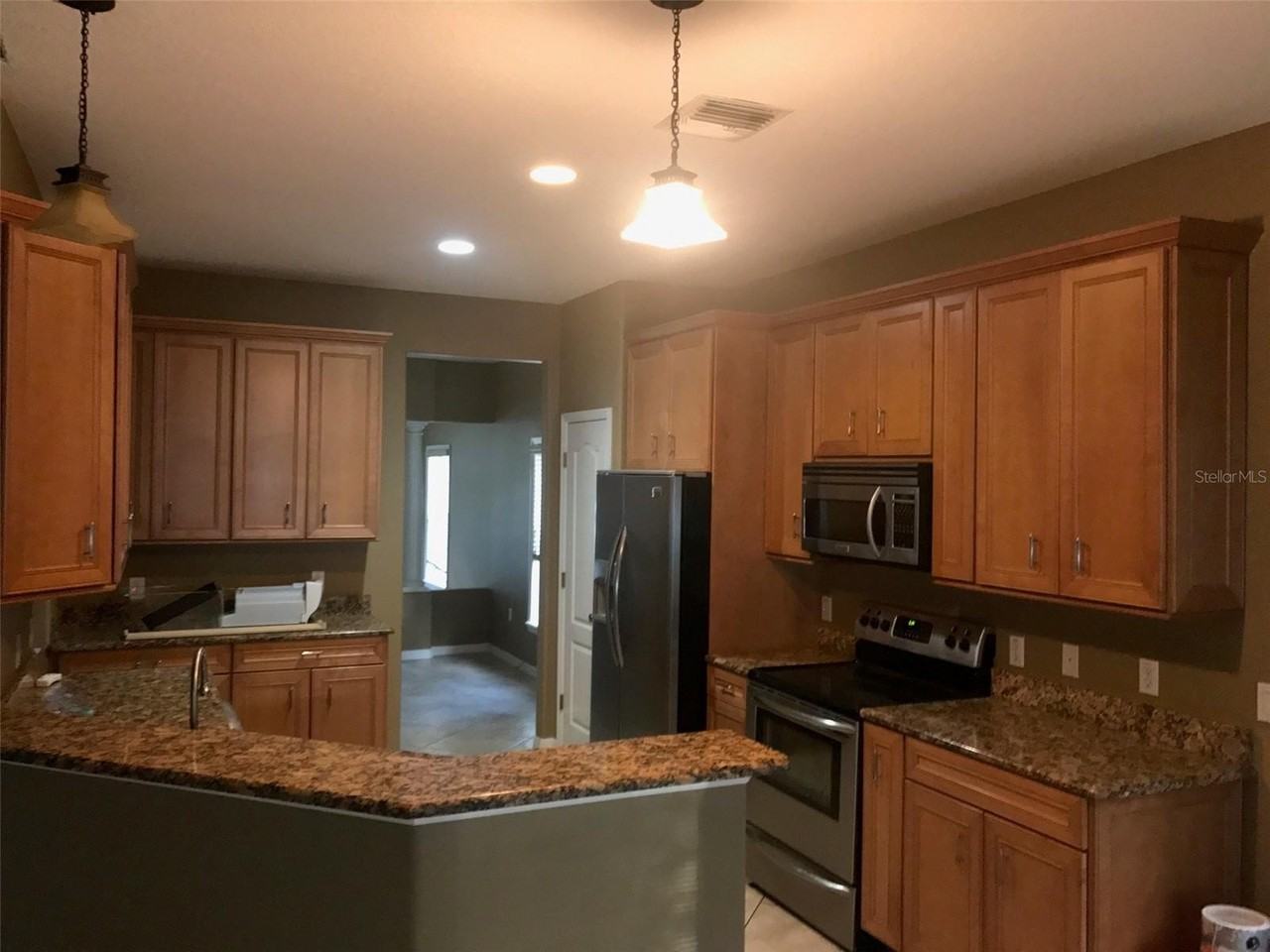 1530 Salem Dr - Photo 4 of 48