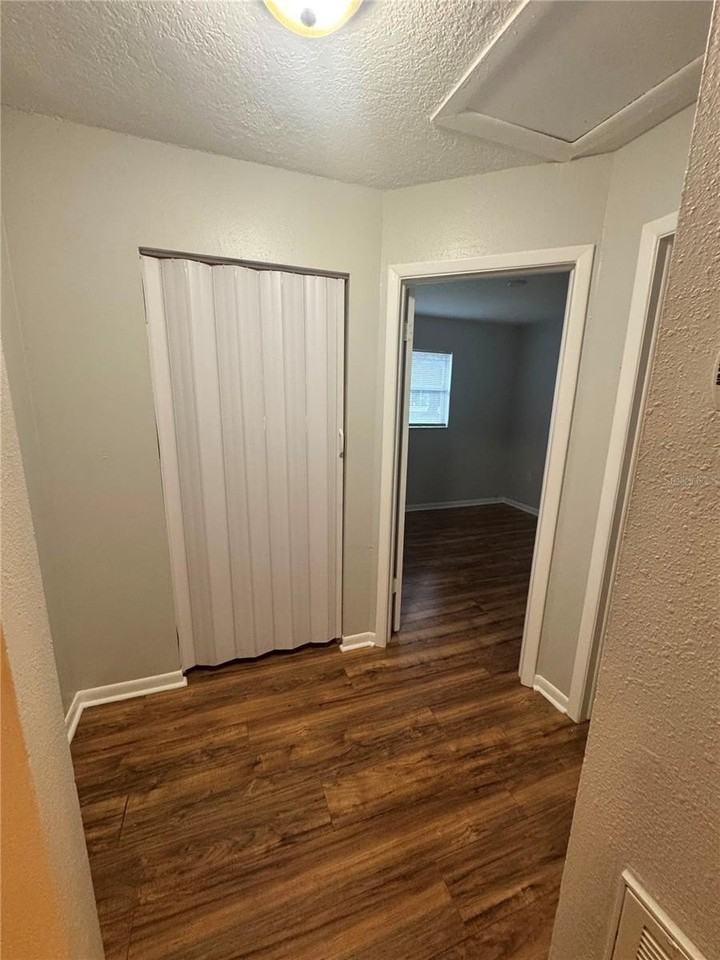 2896 Meadow Lake Ave - Photo 6 of 18