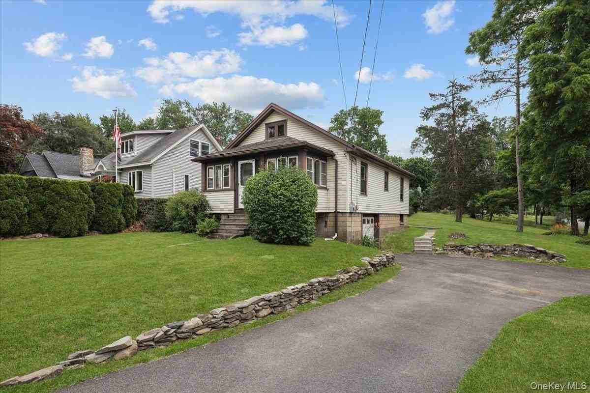 37 Yates Ave - Photo 2 of 12