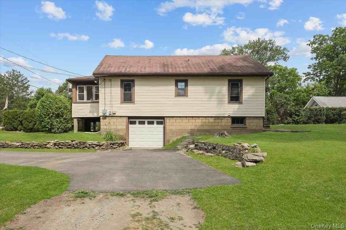 37 Yates Ave - Photo 4 of 12