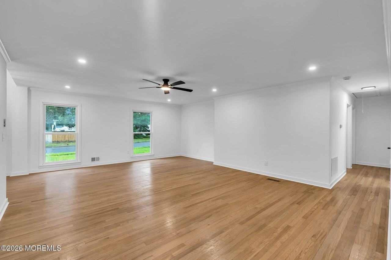 20 Oak Hill Dr - Photo 5 of 19