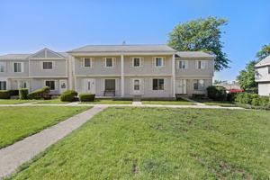 featured image of 422 Gainsborough Ct #422