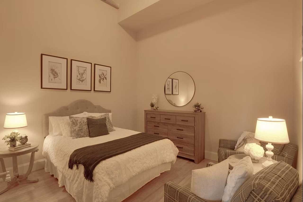 70 Foundry St - Photo 3 of 20