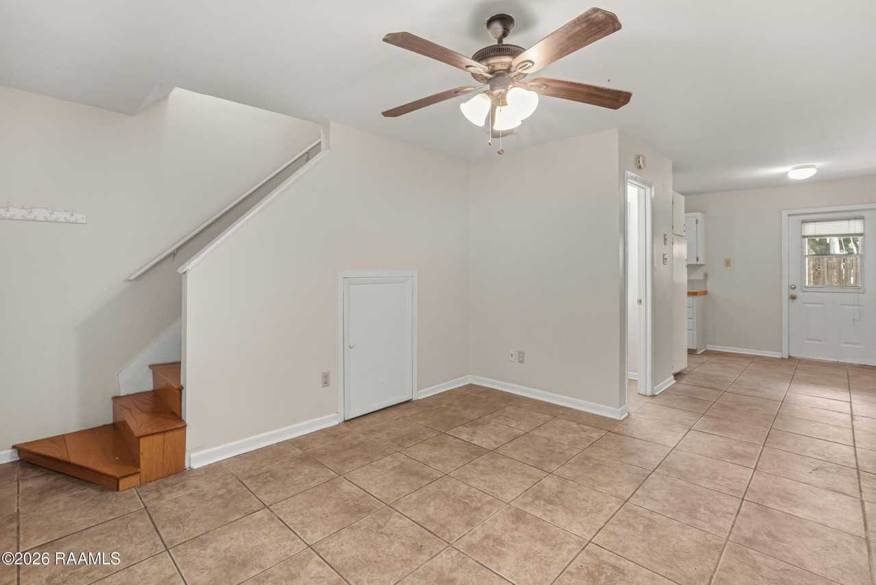 115 Woodworth Ln #F - Photo 3 of 12