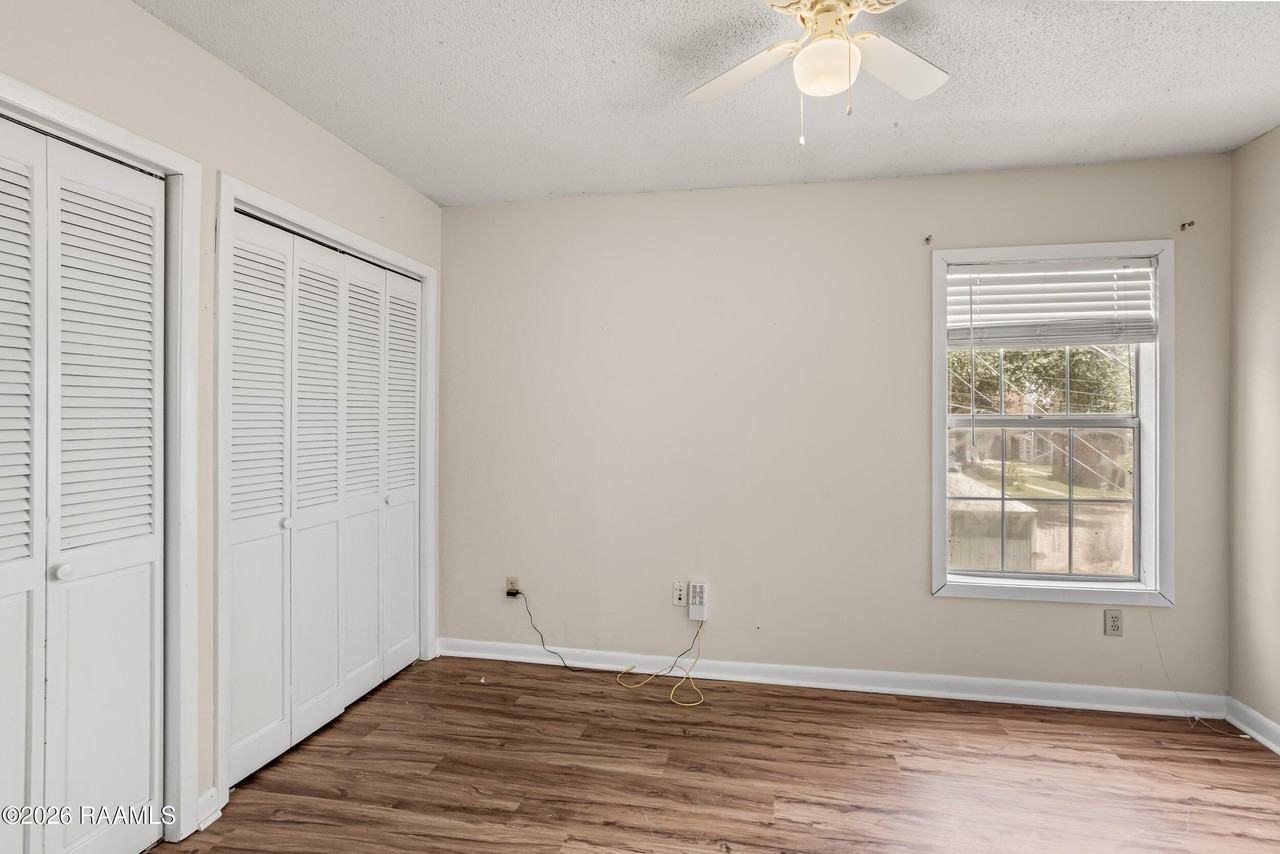 115 Woodworth Ln #F - Photo 6 of 12