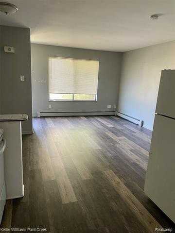 474 W Marshall St - Photo 7 of 7