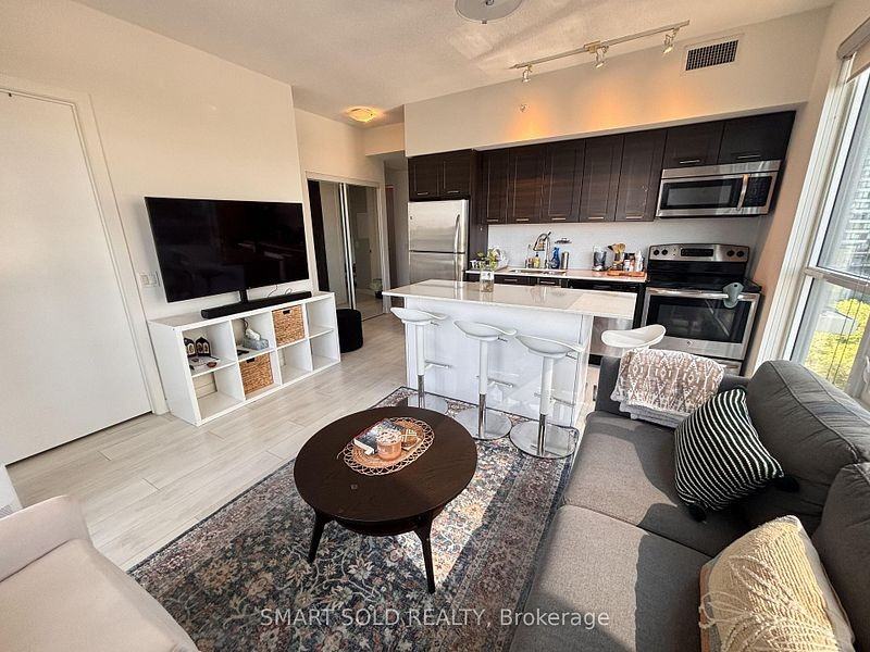 2212 Lake Shore Boulevard West #908 - Photo 5 of 20