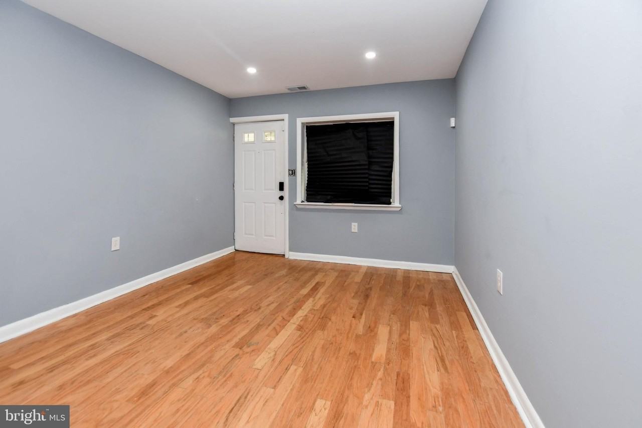 1704 Montana Ave Ne - Photo 4 of 30