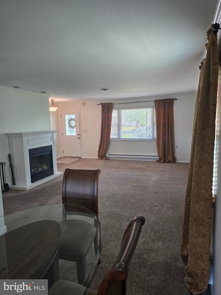 29 Marlborough Dr - Photo 2 of 18