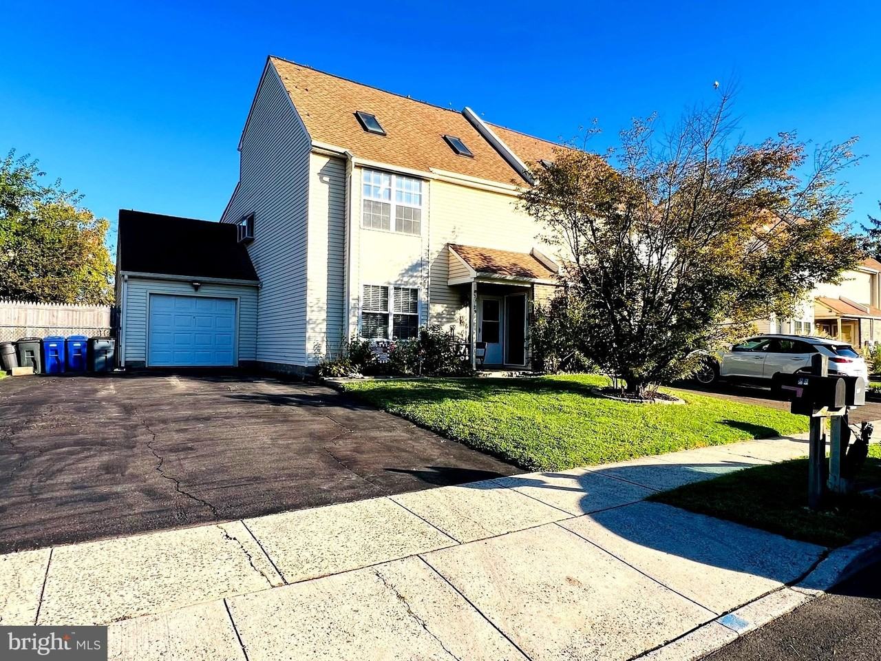 31 Bellaire Dr