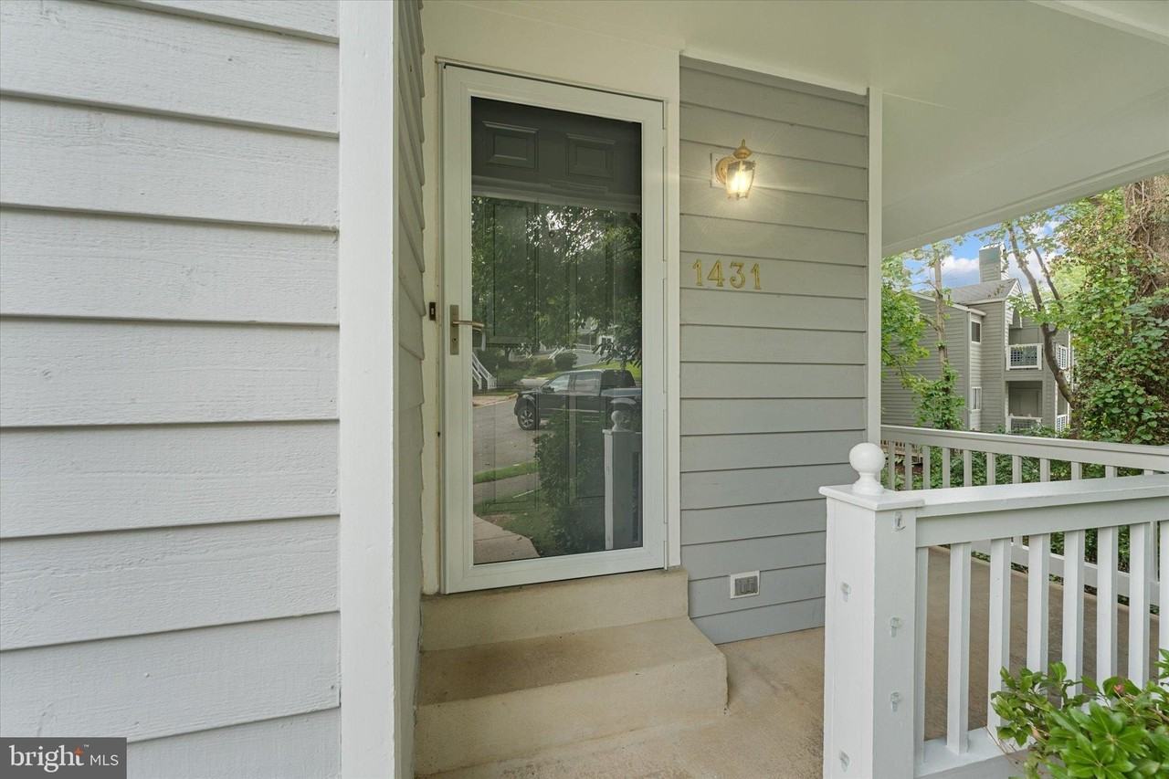 1431 Newport Spring Ct - Photo 2 of 33
