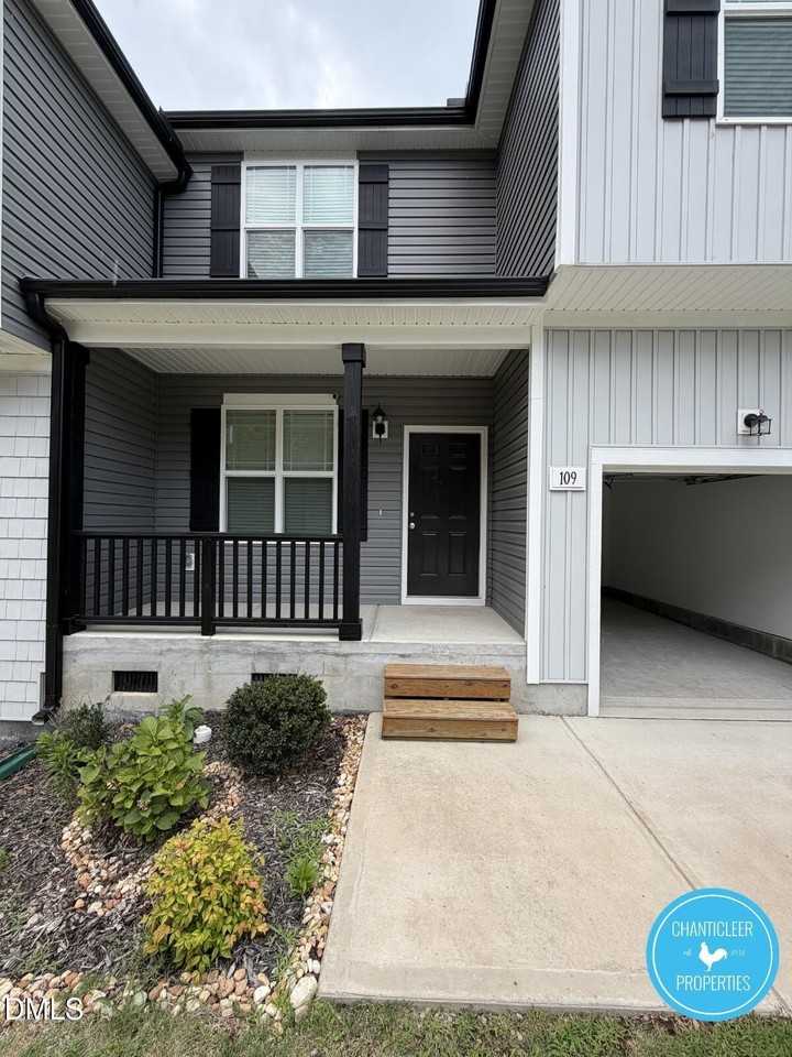109 Stewarts Knob Dr - Photo 2 of 18