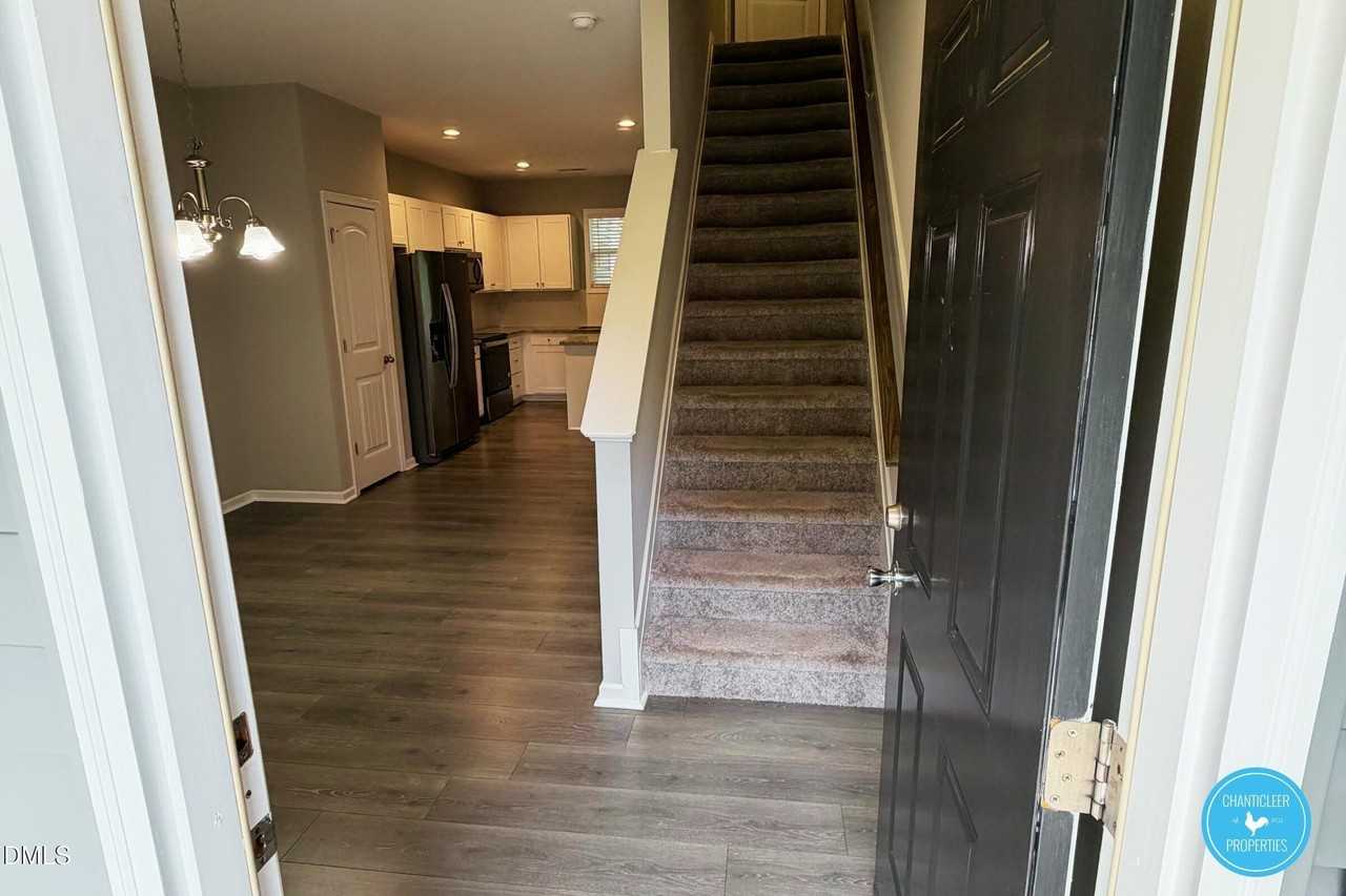 109 Stewarts Knob Dr - Photo 6 of 18