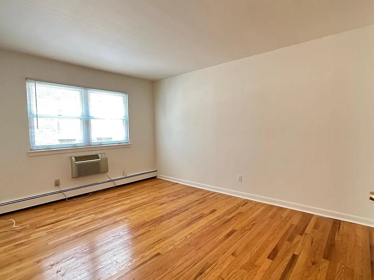 135 Dell Glen Avenue #A - Photo 4 of 6