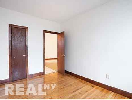 17th St #20 - Photo 4 of 10