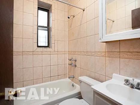 17th St #20 - Photo 5 of 10
