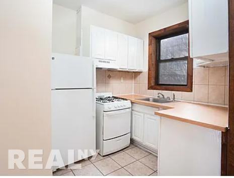 17th St #20 - Photo 6 of 10