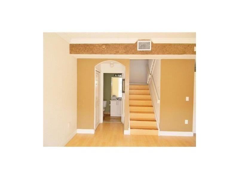 6103 NW 116th St - Photo 2 of 5