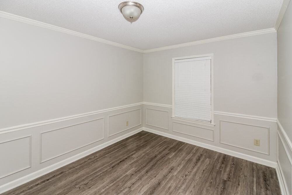 4580 Blandford Dr - Photo 5 of 16