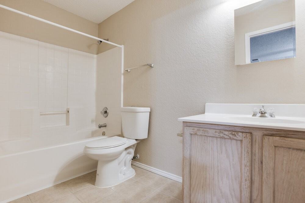 8712 Stonebriar Ln - Photo 5 of 10